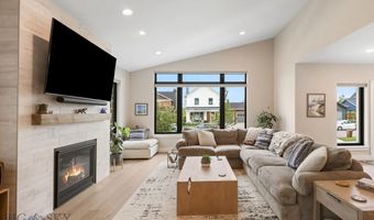 967 Auger Ln, Bozeman, MT 59718