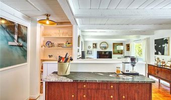 33 W Main Rd, Little Compton, RI 02837