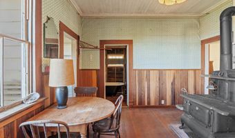 33850 East Ln, Albion, CA 95410