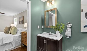 3320 Eastwood Dr, Charlotte, NC 28205