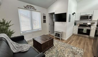 1008 Canyon View Ave B, Cody, WY 82414