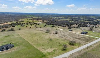 160 Rolling Hills Blvd, Alvord, TX 76225