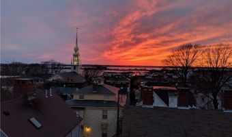 50 School St 1, Newport, RI 02840