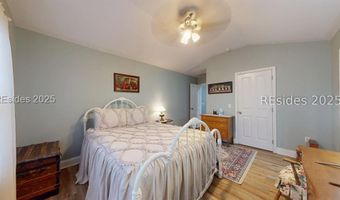 84 Wintergreen Dr, Beaufort, SC 29906
