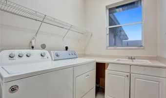 140 NE 7th St, Belle Glade, FL 33430