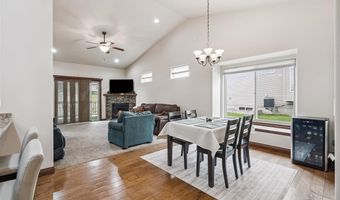 1217 Copper Mountain Dr, North Liberty, IA 52317