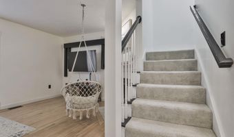 24 Suffolk Ct, Bedford, NH 03110