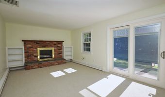 29 Pleasant Dr, Cheshire, CT 06410