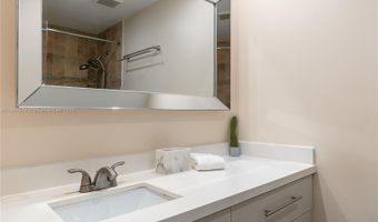 20291 NE 30th Ave PH-10, Aventura, FL 33180