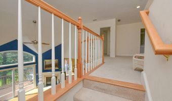 2 Candleberry Ct 2, Bourne, MA 02532