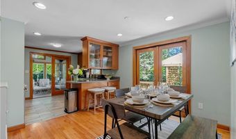 46 Steamboat St, Jamestown, RI 02835
