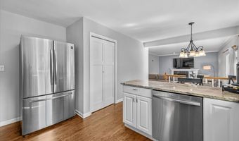 39867 N Harbor Ridge Dr, Antioch, IL 60002