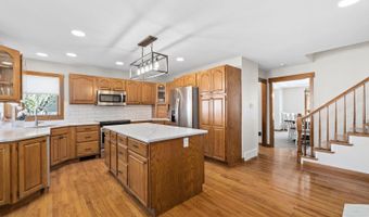 618 OAKHURST Dr, Cheyenne, WY 82009