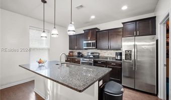 37 Kings Cross Ct, Beaufort, SC 29902