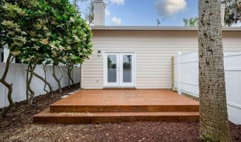 176 E COAST Dr, Atlantic Beach, FL 32233