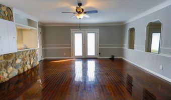 708 Miles Rd, Baxley, GA 31513