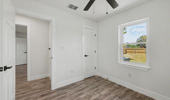 612 S 9th St, Aransas Pass, TX 78336