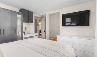 11 Hartlawn Rd, Boston, MA 02132