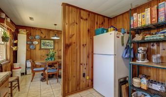 29 Breedlove Dr, Andrews, NC 28901