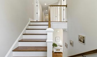 9206 FERNWOOD Rd, Bethesda, MD 20817