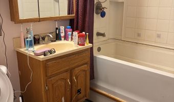 1020 Mallard Ln, Bethel, AK 99559