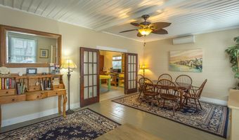 19 Leslie St, Apalachicola, FL 32320
