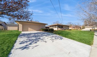 813 SE 4th St, Ankeny, IA 50021