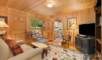 479 Old Dummy Line Rd, Balsam, NC 28707