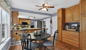 1457 Greenfield Crossing Ct, Ballwin, MO 63021