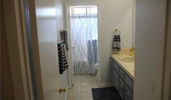 520 Woodland Hills Dr, Escondido, CA 92029