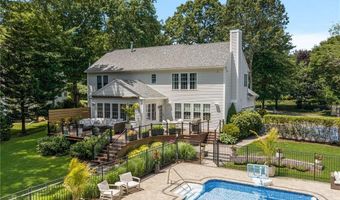 64 Fieldstone Ln, North Kingstown, RI 02874