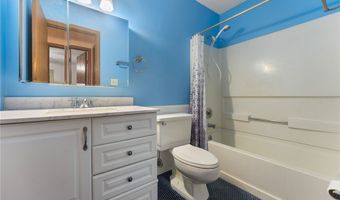 1707 W Hampton Dr, Austintown, OH 44515