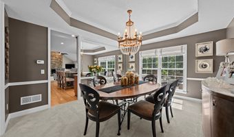 215 Beaumont Trl, Aurora, OH 44202