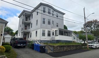 30 Cumberland St, Cumberland, RI 02864
