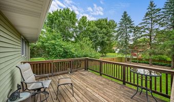640 Ash St, Algonquin, IL 60102