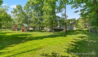 4936 W Village Trl SE, Ada, MI 49301