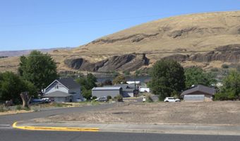 904 3rd St, Asotin, WA 99403