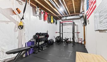 705 35th St SW, Altoona, IA 50009