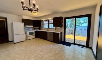 1201 Frank Hall Dr, Albert Lea, MN 56007