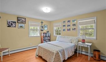 30 Stone Ridge Dr, East Greenwich, RI 02818