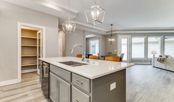 4936 N Prestwick Ave, Bel Aire, KS 67226