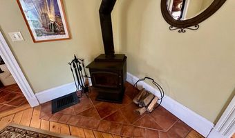 23 Holland St, Bangor, ME 04401