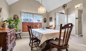 18 Peaksail Dr, Bayville, NJ 08721