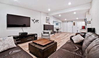 2 Purfleet Dr, Bella Vista, AR 72715