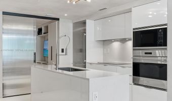 9521 E Bay Harbor Dr 705, Bay Harbor Islands, FL 33154