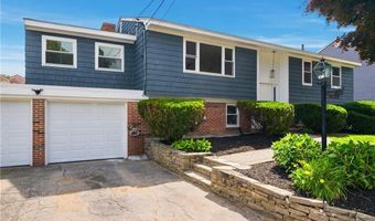 25 Stoneham St, Cranston, RI 02920
