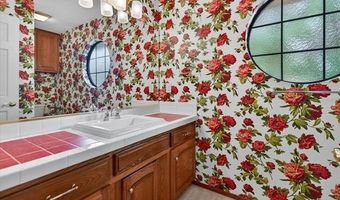 3116 Camelot Dr, Bartlesville, OK 74006