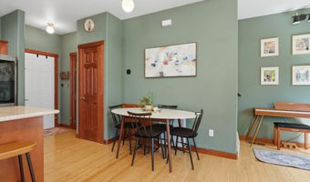 62 N Mountain Ave, Ashland, OR 97520