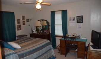 678 Farrow Rd, Bells, TN 38006