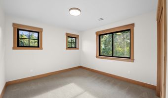 1991 SE 2ND St, Astoria, OR 97103